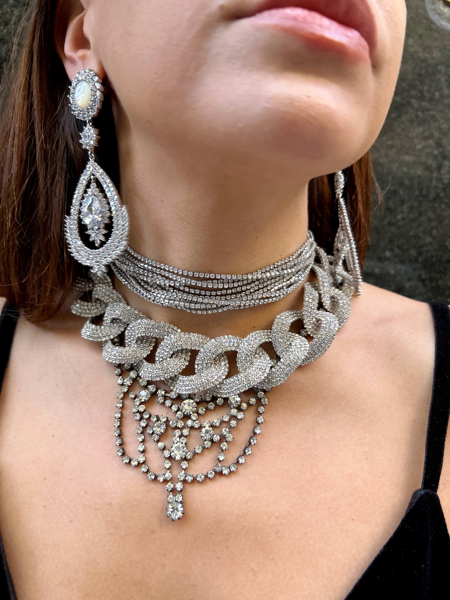 Rhinestone chain necklace