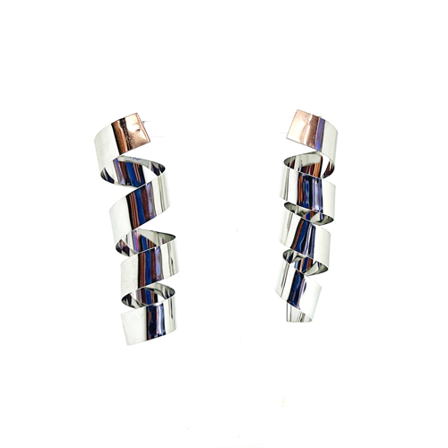 Aros plateados estilo moderno