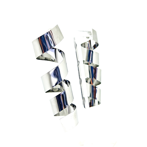 Aros plateados estilo moderno