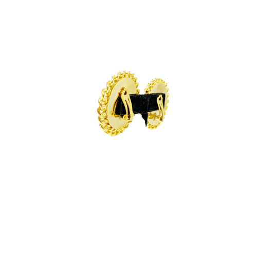 Aros blancos y dorados