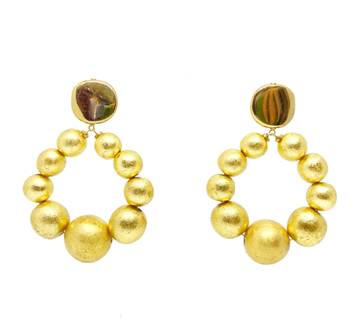 aros dorados de resina