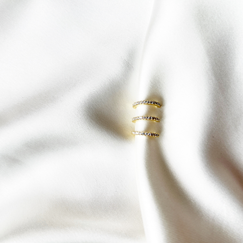 Ear cuff triple zirconia