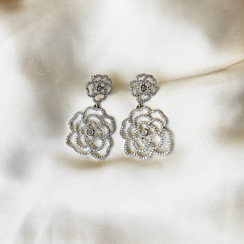 aros de ziroconia con flores