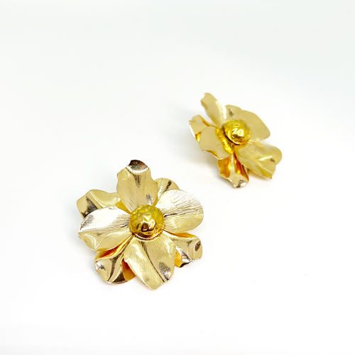 Aros de flores doradas