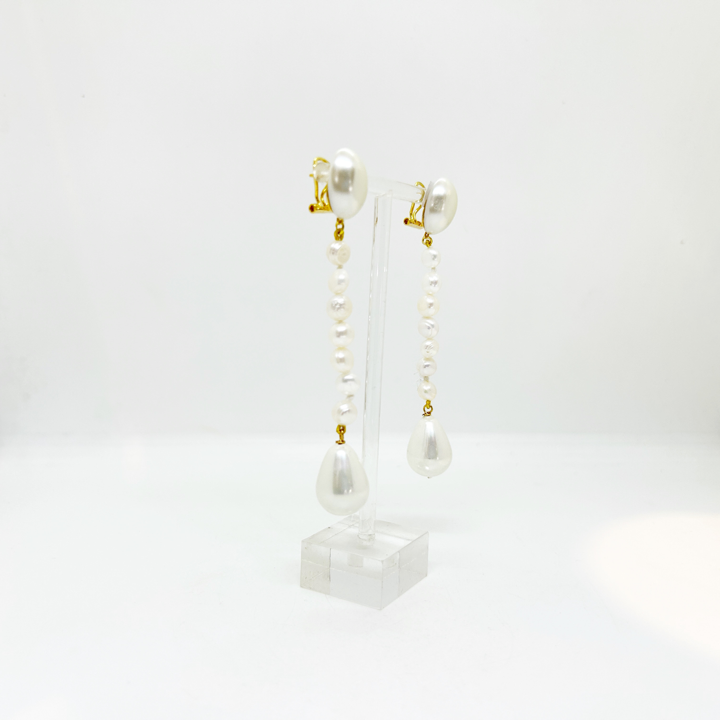 Aros largos de perlas