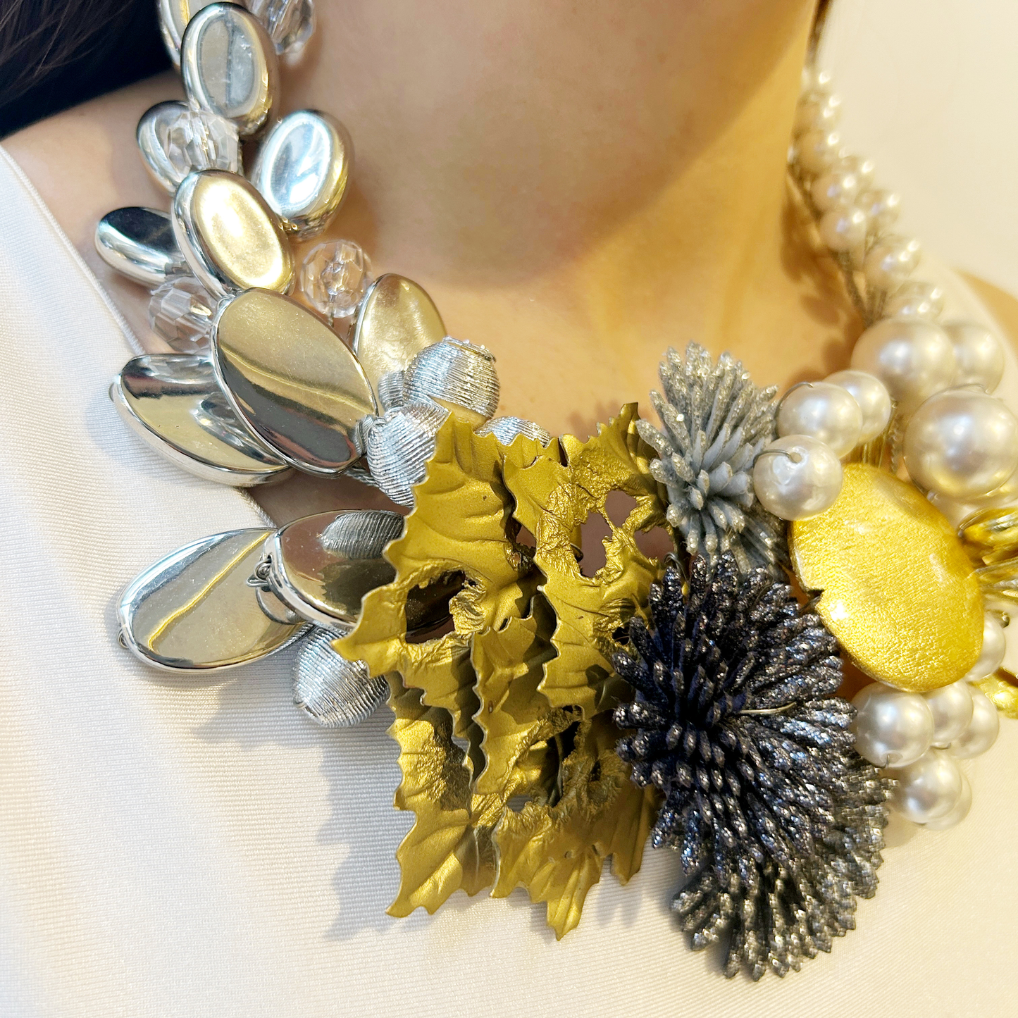 Collar "Rama" dorado, plateado y perla