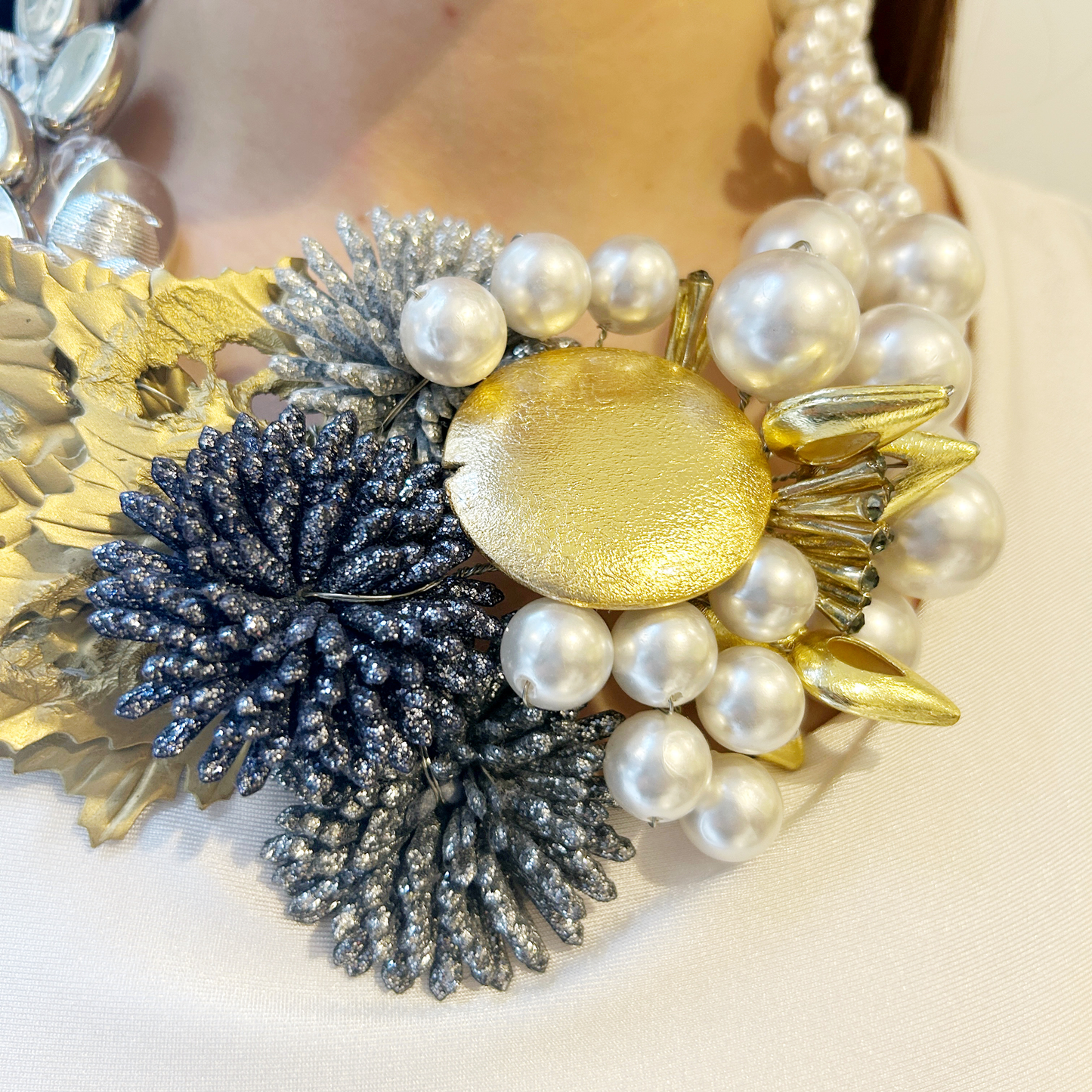 Collar "Rama" dorado, plateado y perla