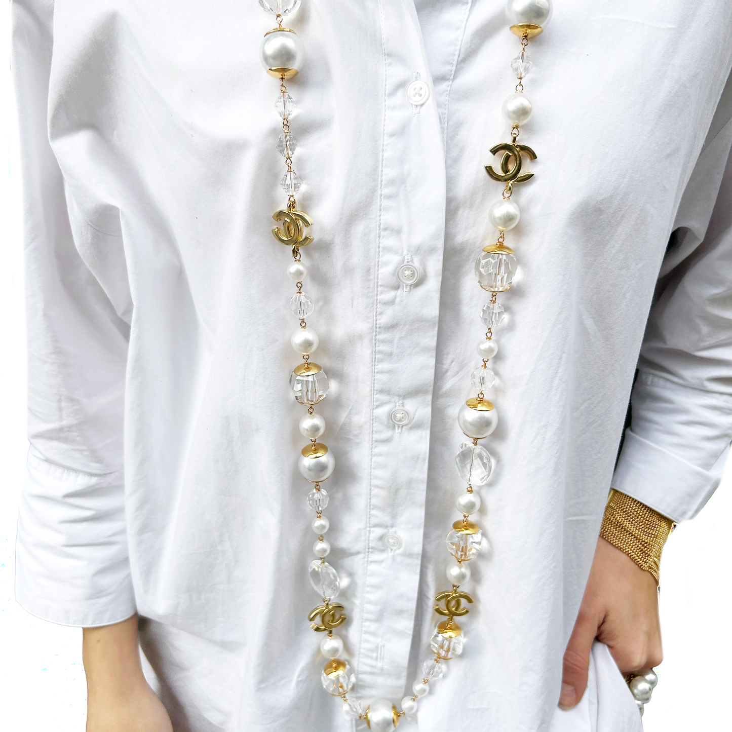 Collar perlas y resina C H