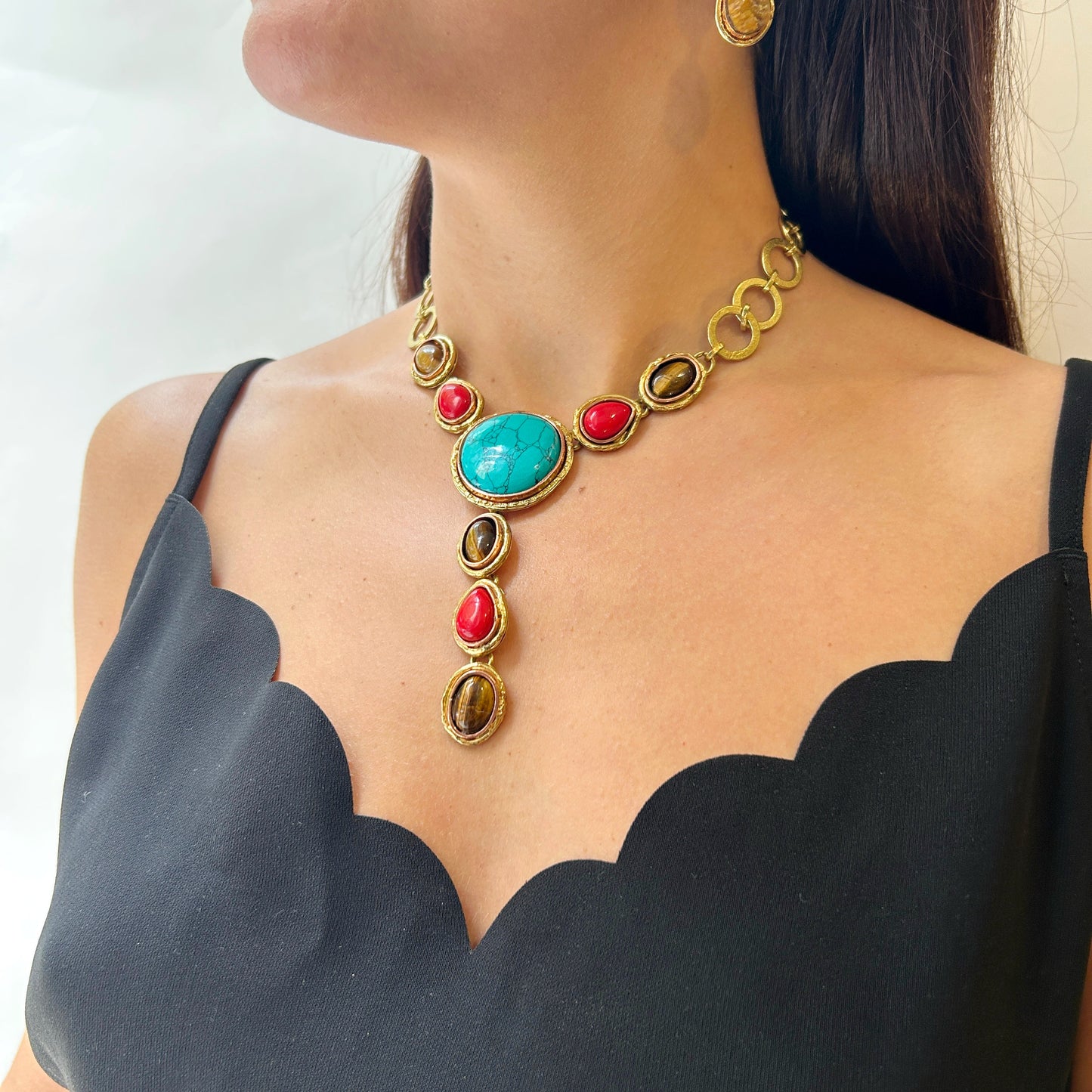 Collar corbatero piedras naturales