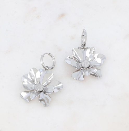 Argollas con dije flor