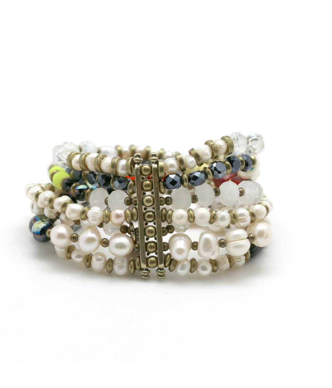 Pulsera multicolor y perlas