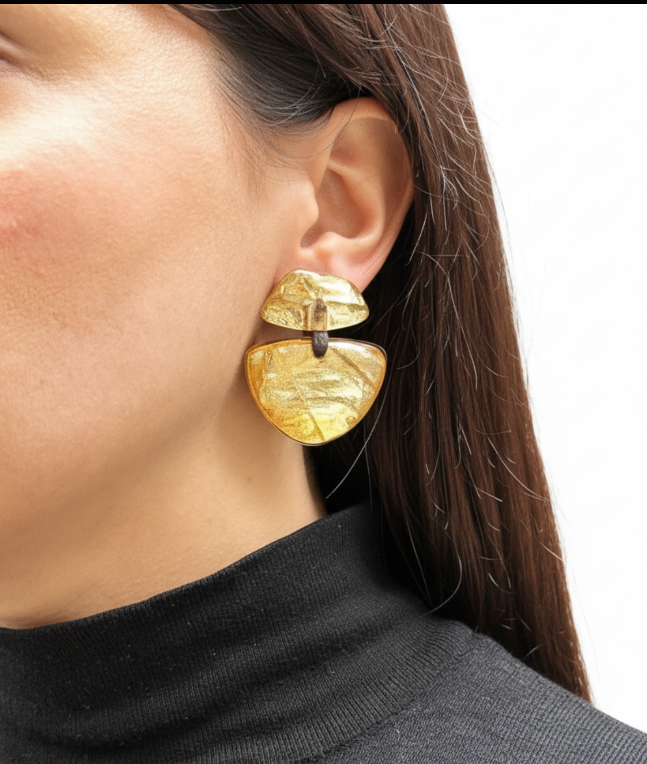 Aros de resina y papel de oro