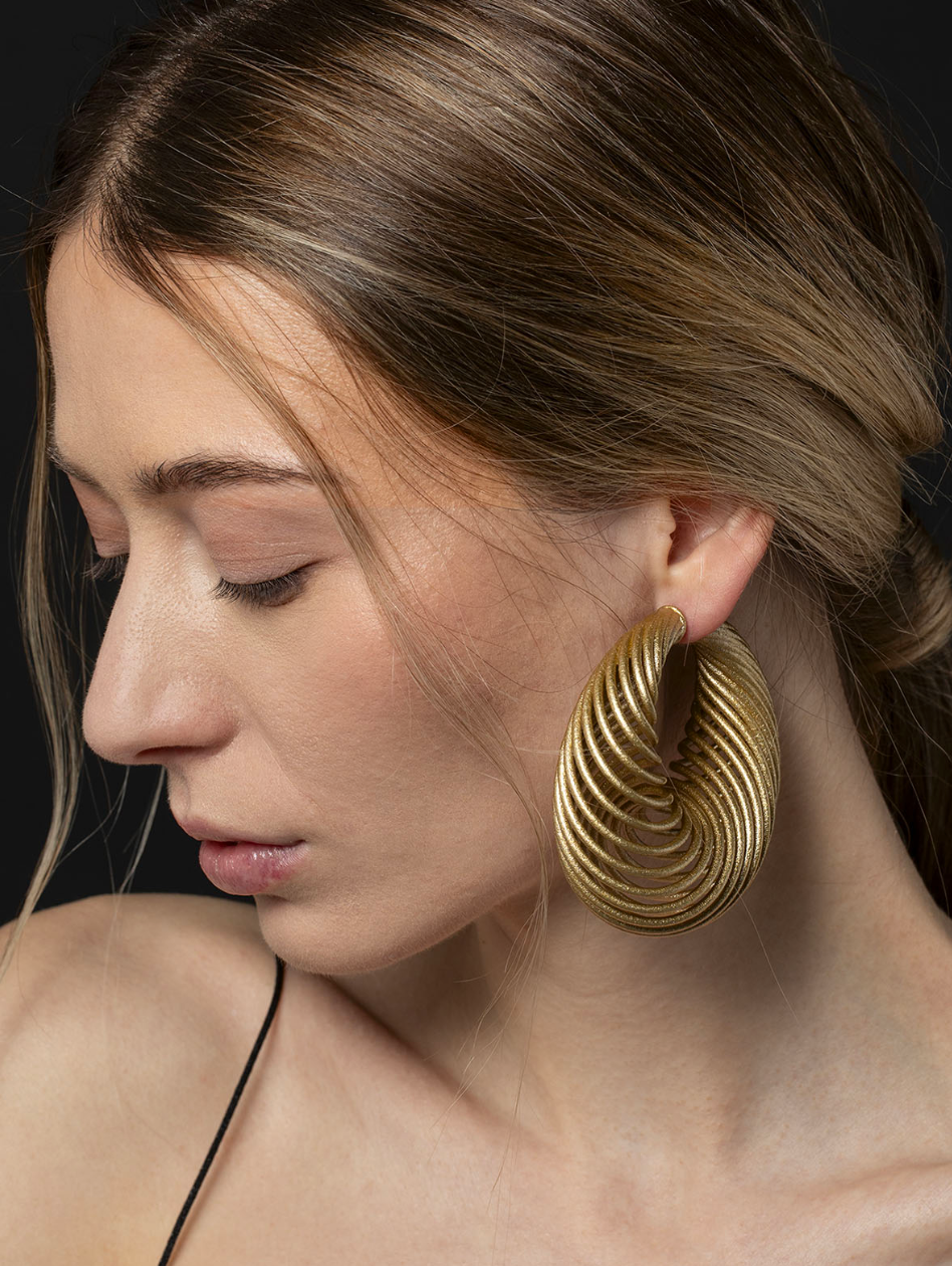Argollas con volumen grandes