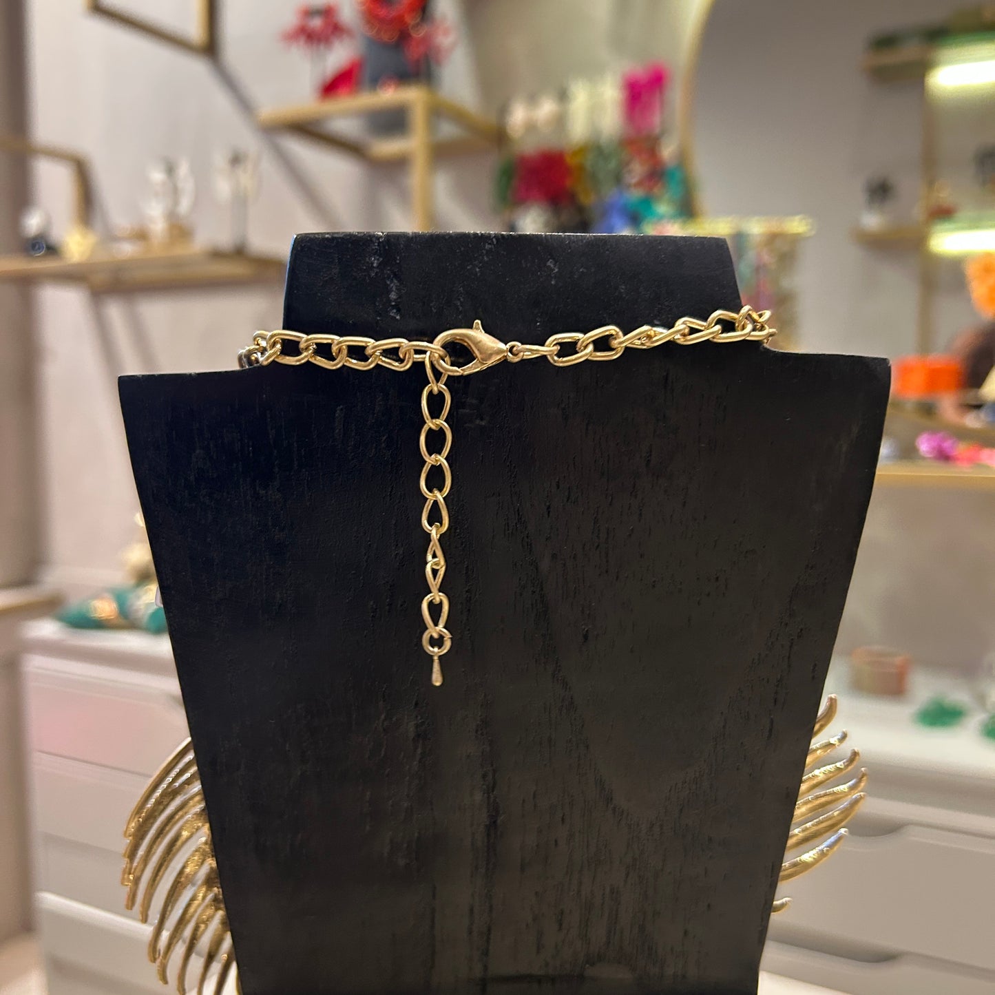 Collar hojas de metal