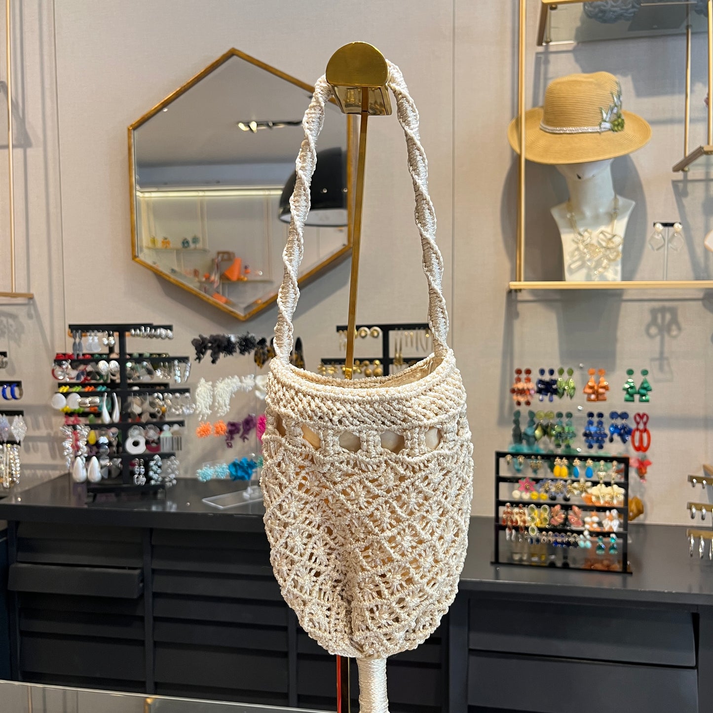 Bolso limosnero macrame con fleco