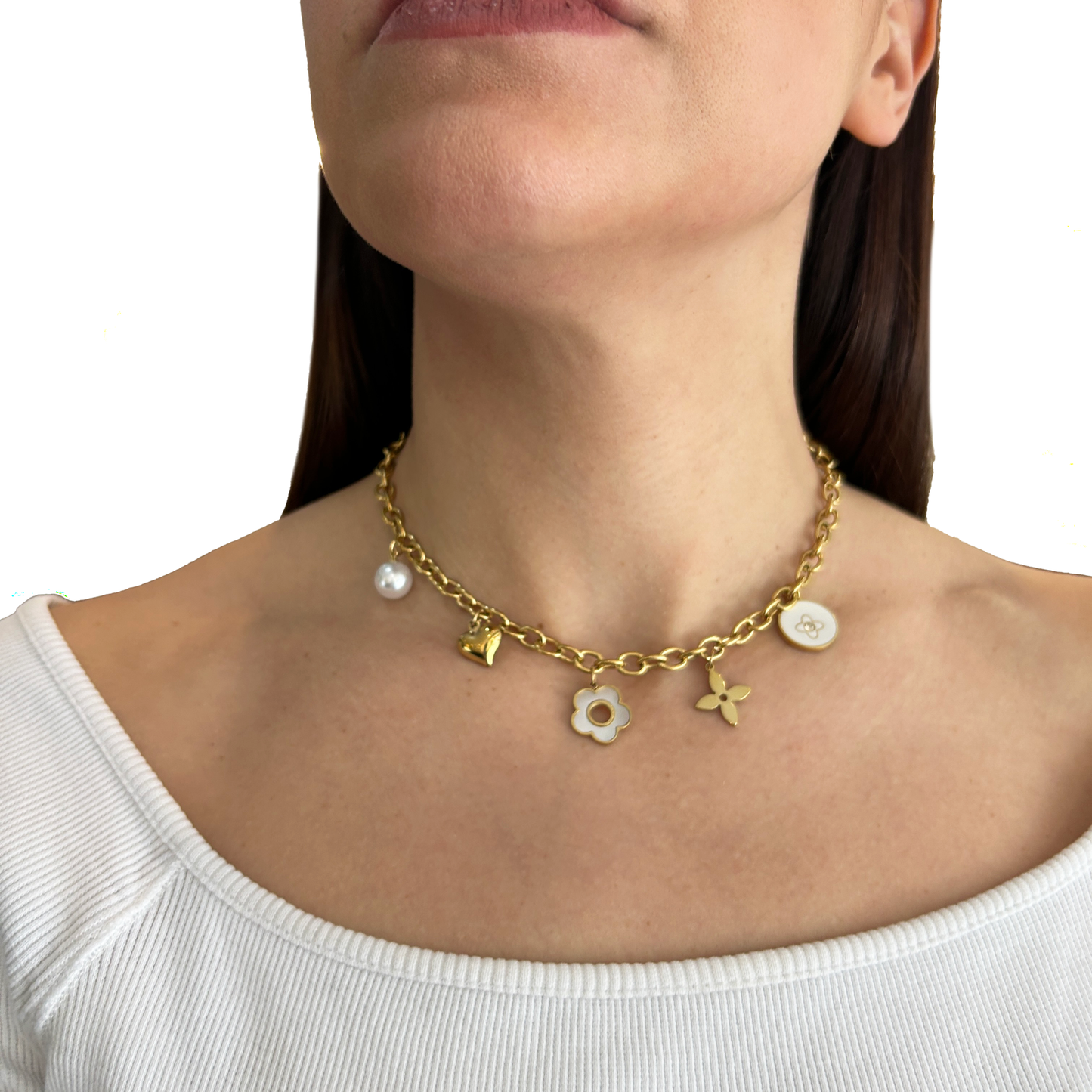 Collar dijes blancos y dorados