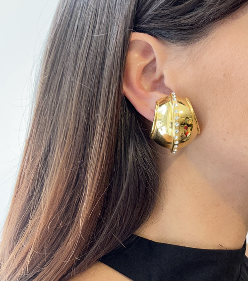 Aros cortos con volumen y strass