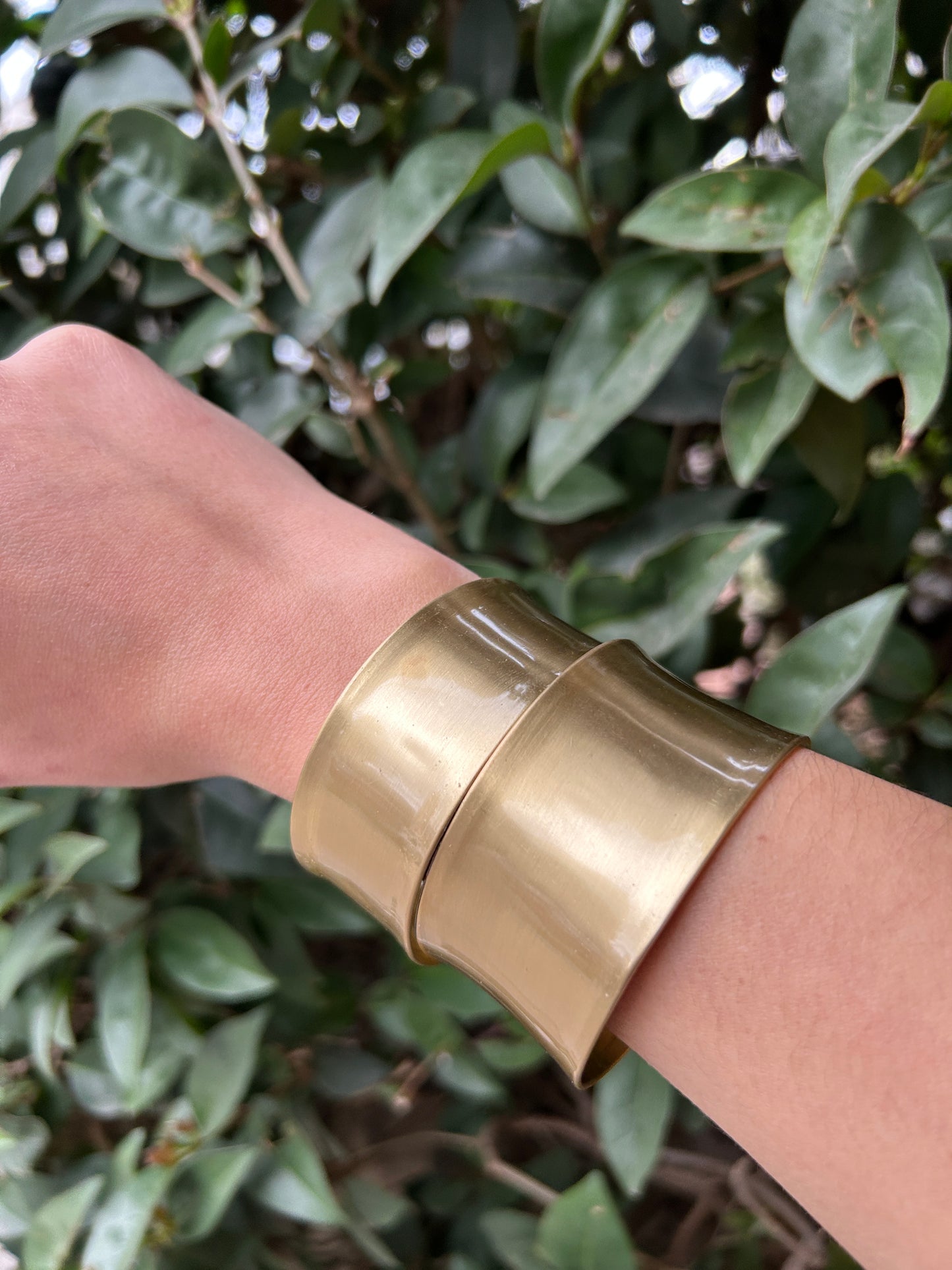 brazalete dorado opaco