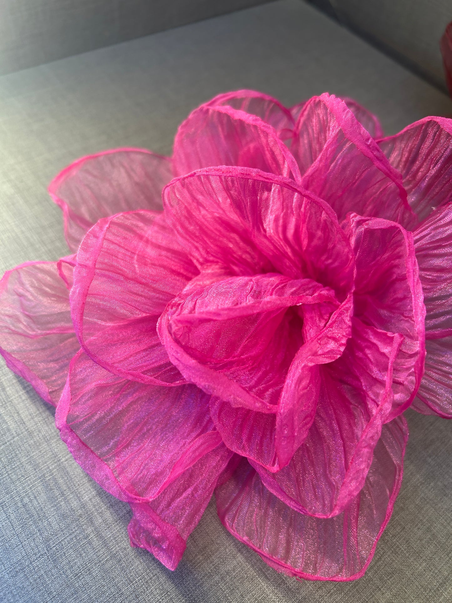 Broche flor organza grande