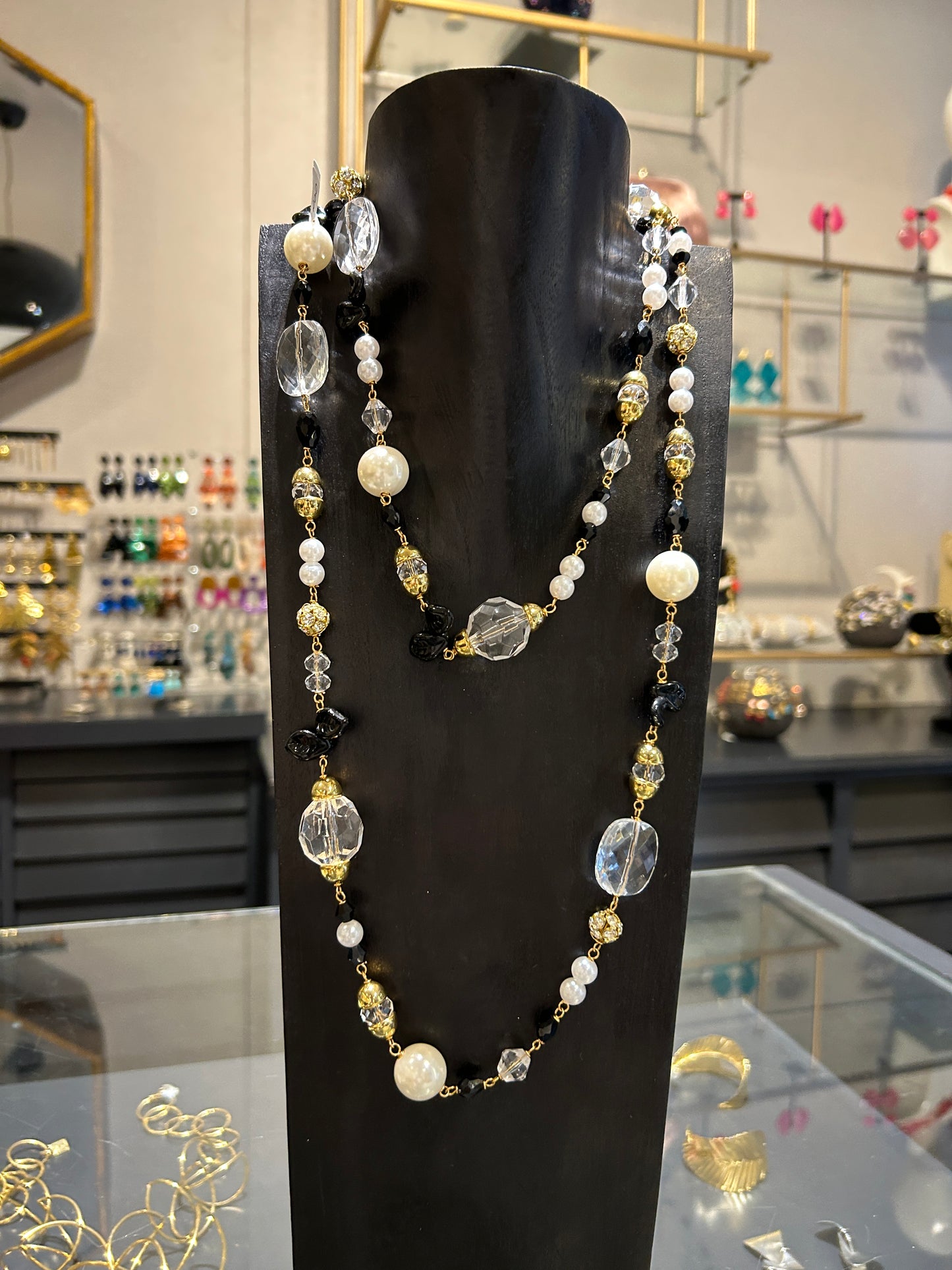 Collar perla transparente y negro