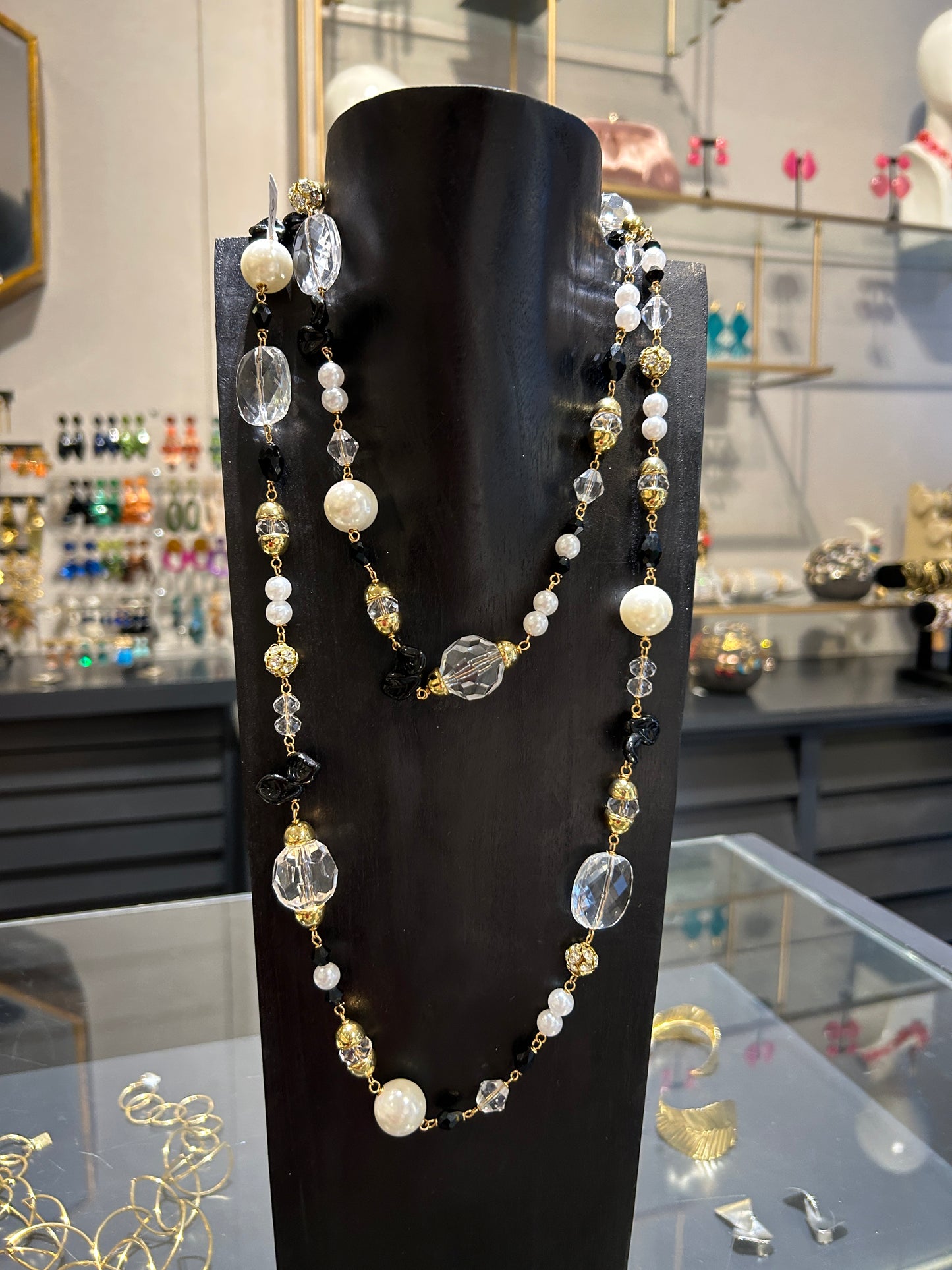 Collar perla transparente y negro