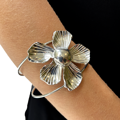 Pulsera flor central