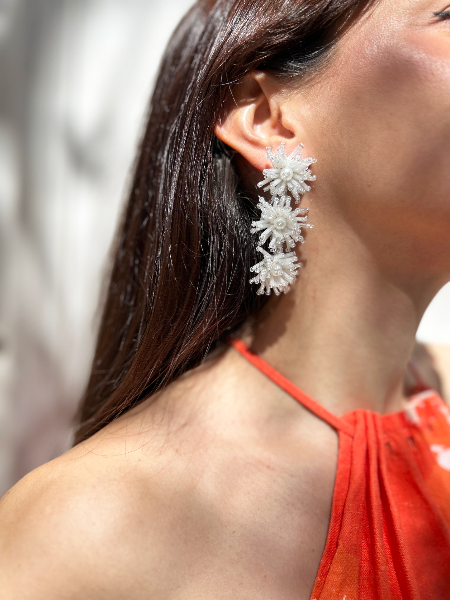 Aros triple flor blanco