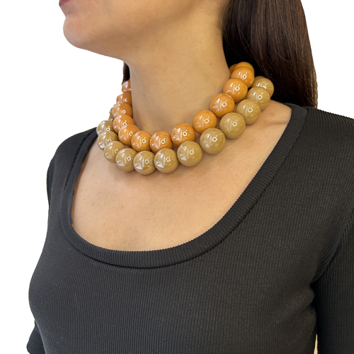 Collar esferas de resina