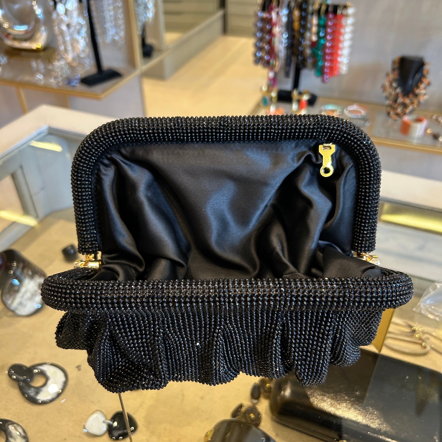 Bolso malla de strass negro