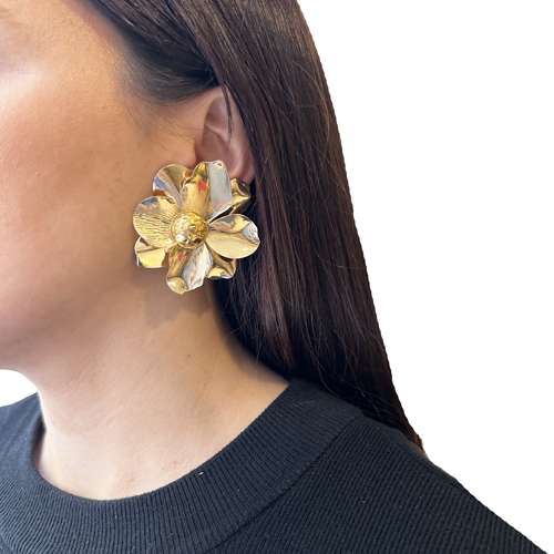 Aros de flores doradas