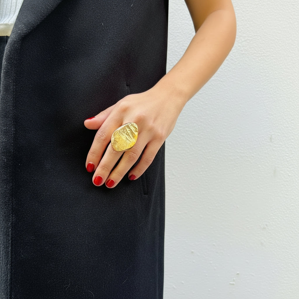 anillo dorado largo