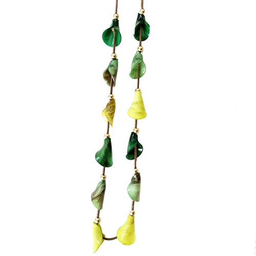 COLLAR LARGO DE RESINA