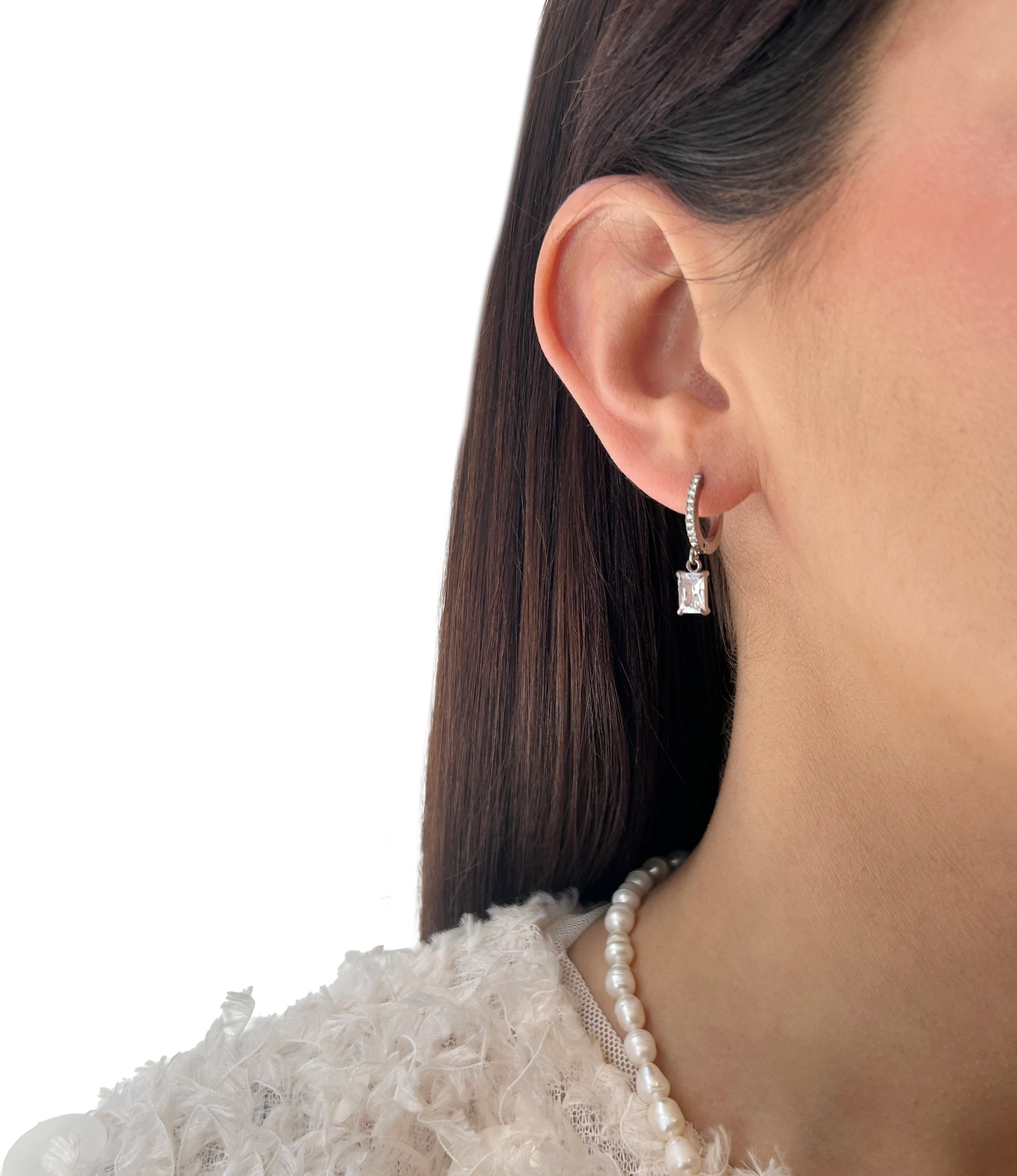 argolla pequeña con dije de zirconia base plateada