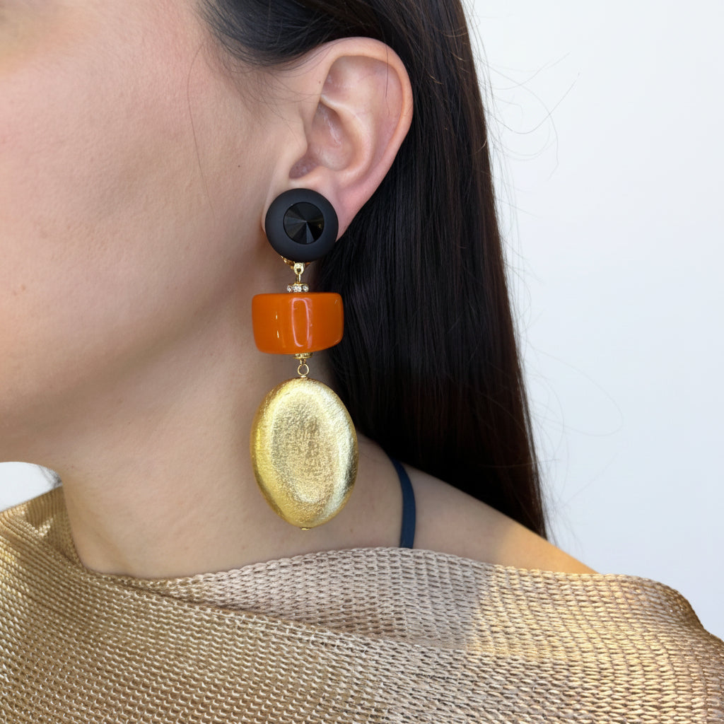 Aros dorado negro y coral