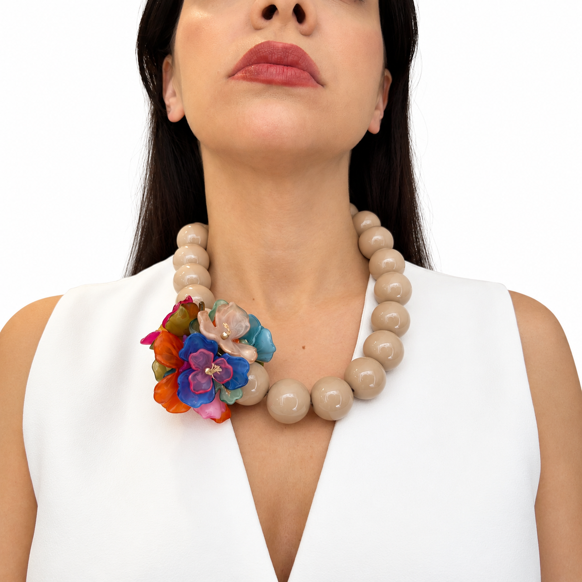 Collar esferas aplique flor