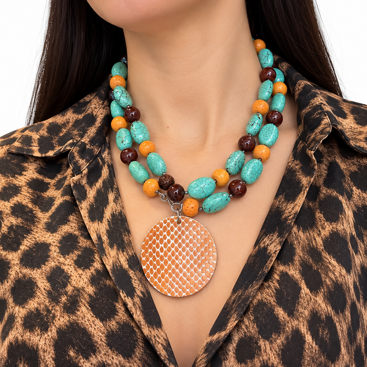Collar turquesa y naranja