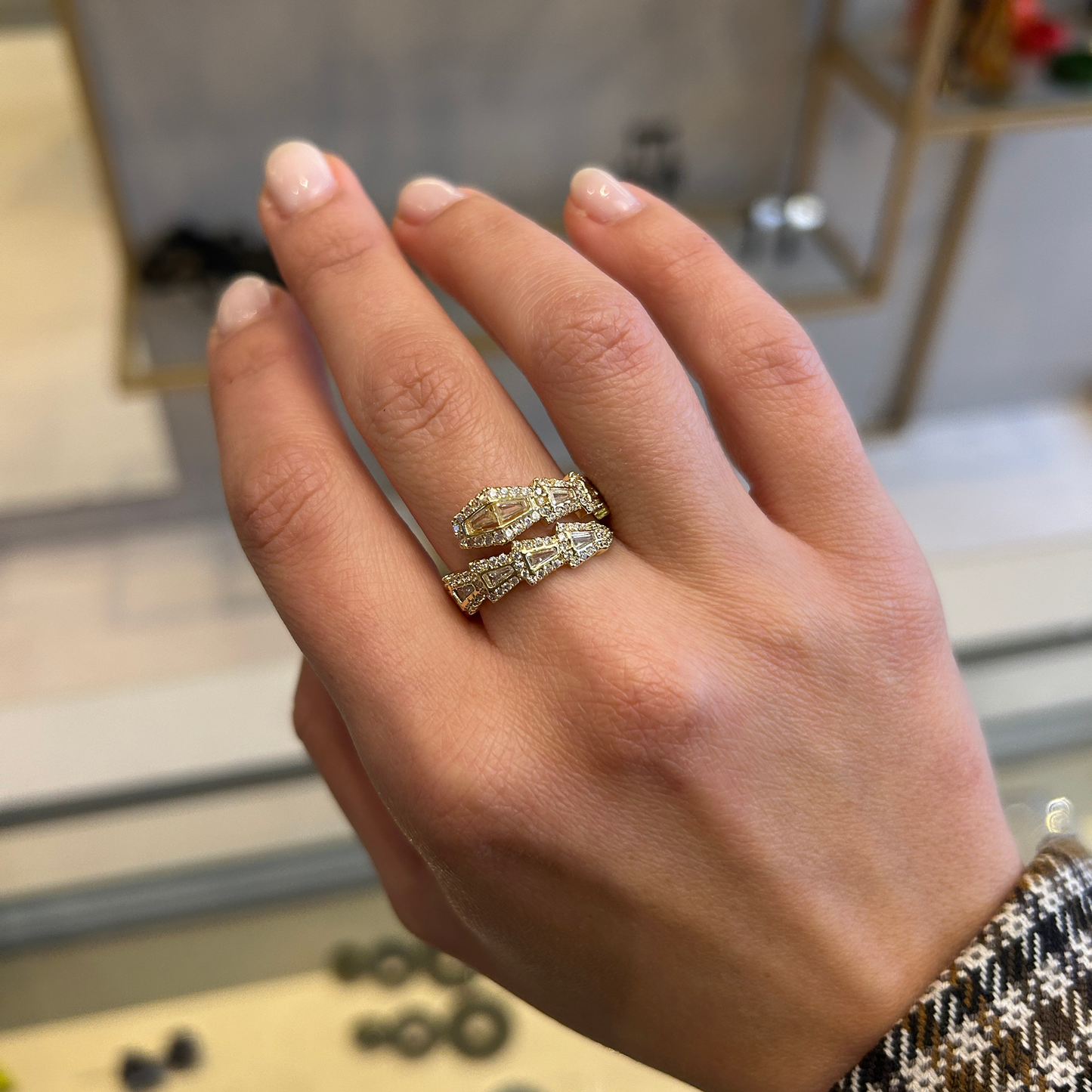 Anillo serpiente de zirconia