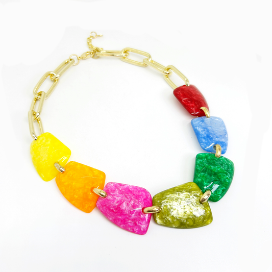 collar corto de resina multicolor 