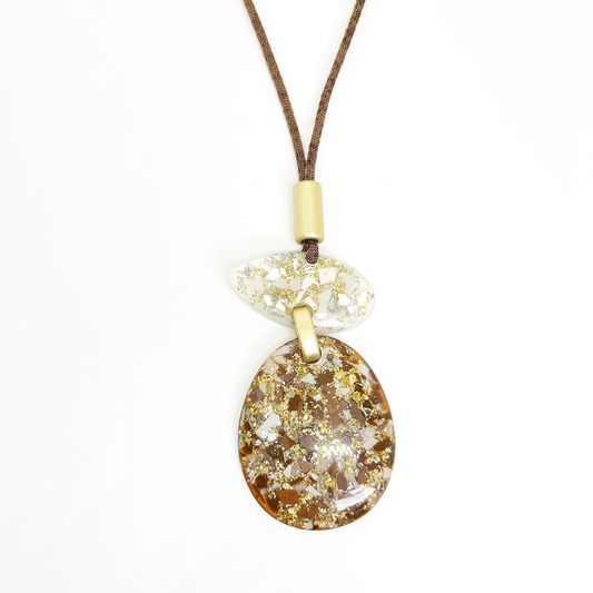 collar largo de resina