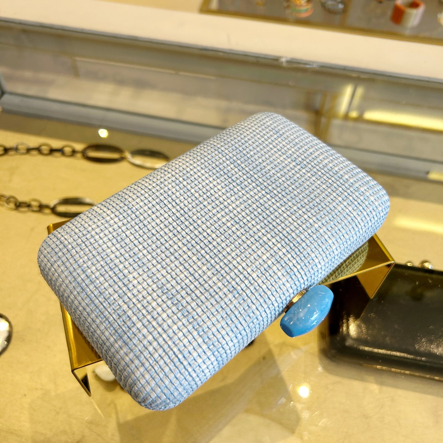 Clutch de rafia celeste