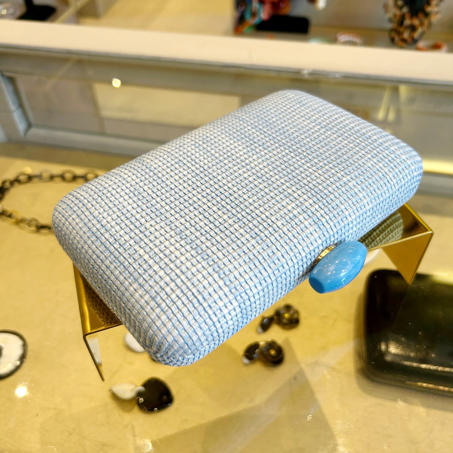 Clutch de rafia celeste