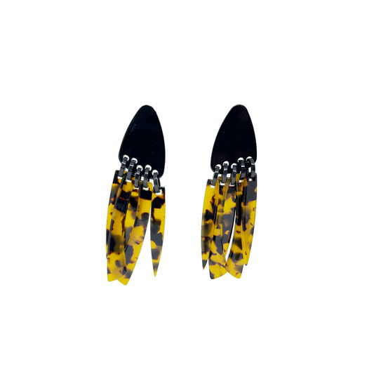 Aros resina negro y carey  largos