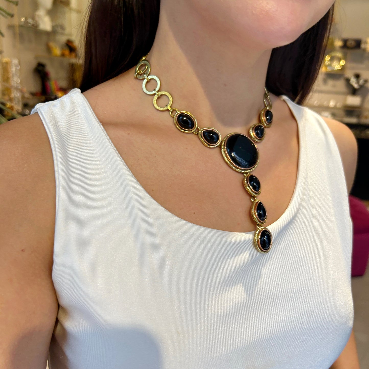 Collar corbatero piedras naturales