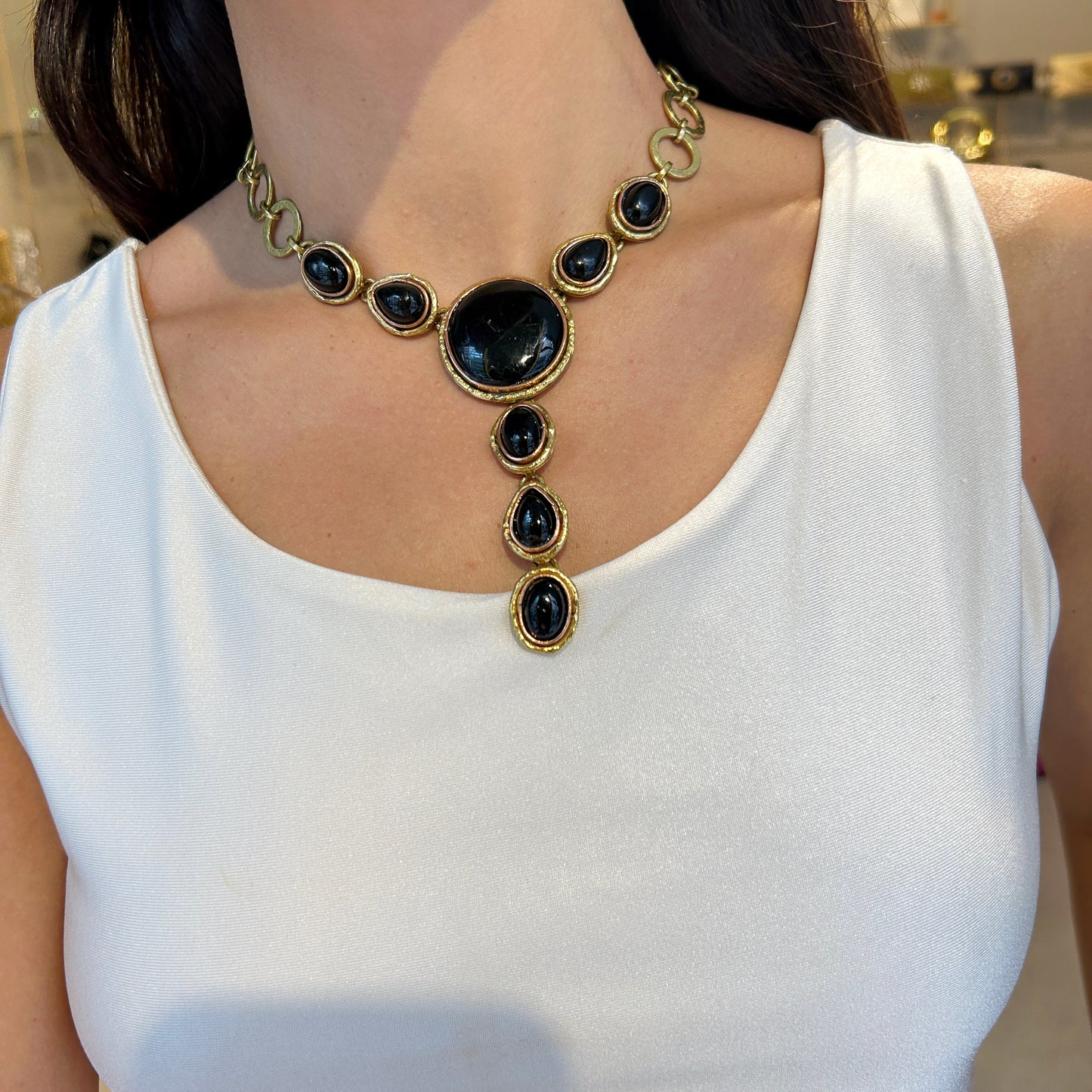 Collar corbatero piedras naturales