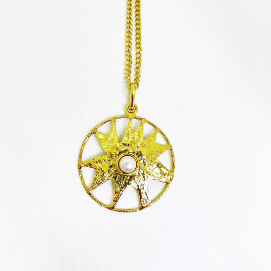 collar dije sol con perla