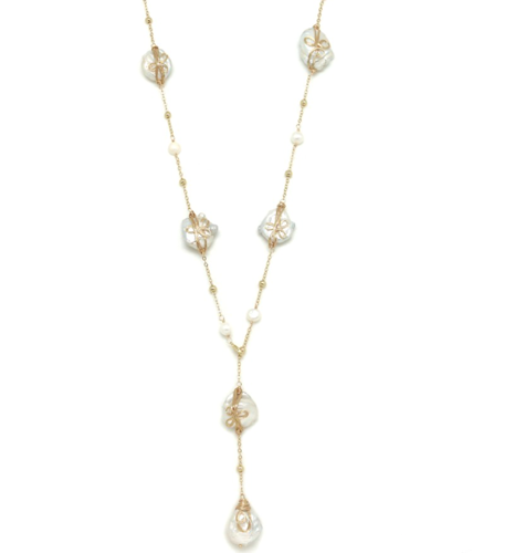 Collar largo con perlas barrocas