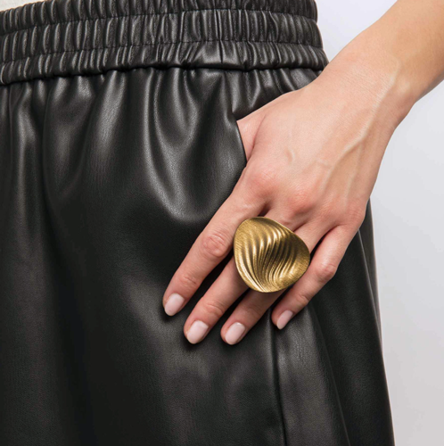 Anillo ondulado