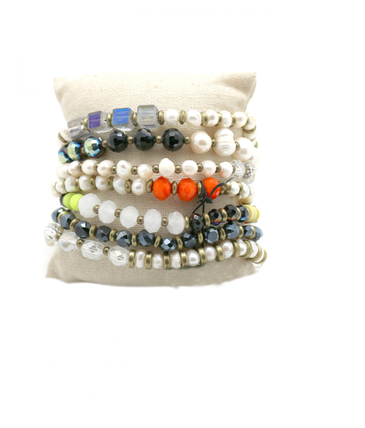 pulsera de perlas y cristales 