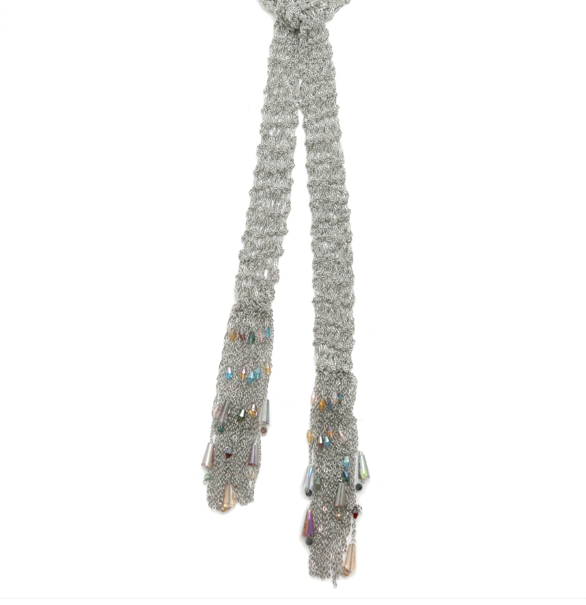 Collar corbatero de cadenas y cristales