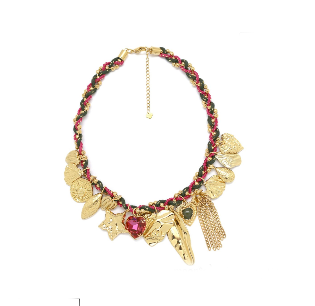 Collar trenzado con dijes